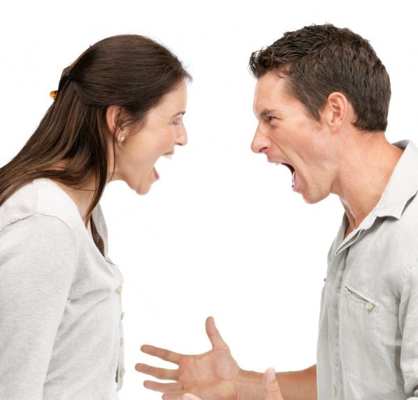 Πως εκφράζουν τον θυμό τους τα δύο φύλα